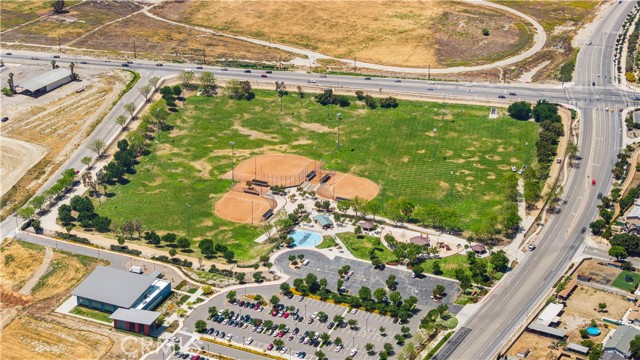 Detail Gallery Image 39 of 42 For 11836 Crossbill Way, Jurupa Valley,  CA 91752 - 5 Beds | 3 Baths