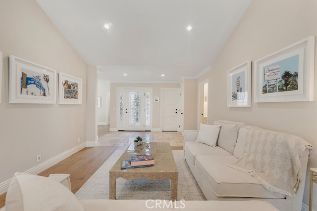 Detail Gallery Image 3 of 34 For 2362 Leeward Cir, Westlake Village,  CA 91361 - 2 Beds | 2 Baths