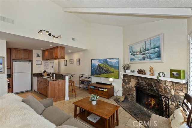 Detail Gallery Image 12 of 47 For 760 Blue Jay Rd #28,  Big Bear Lake,  CA 92315 - 2 Beds | 2 Baths