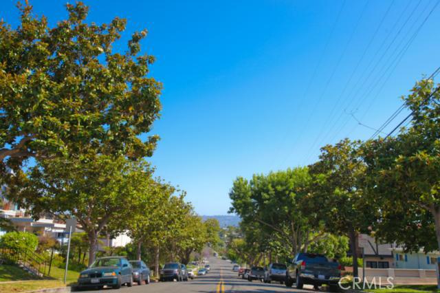 215 Irena Avenue, Redondo Beach, California 90277, 4 Bedrooms Bedrooms, ,3 BathroomsBathrooms,Residential,Sold,Irena,S11023009