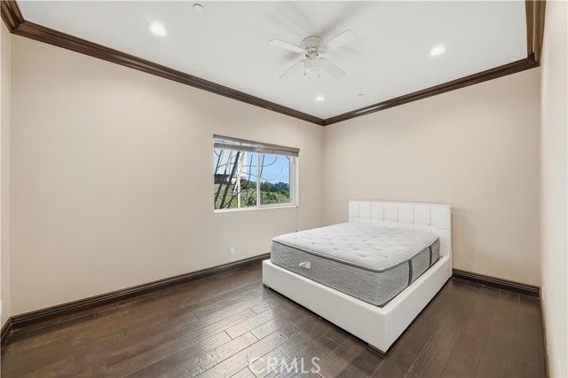 Image 18 of 36 For 2030 Hanscom Drive