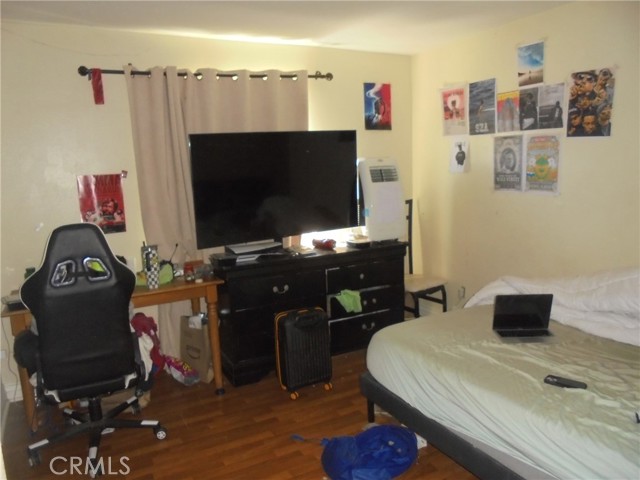 Detail Gallery Image 14 of 16 For 548 N Reservoir, Pomona,  CA 91767 - 4 Beds | 2 Baths