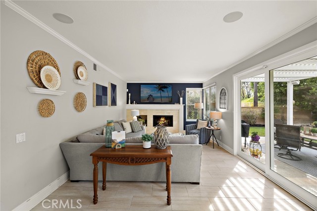 Detail Gallery Image 10 of 32 For 27041 Ironwood Drive, Laguna Hills,  CA 92653 - 5 Beds | 3 Baths