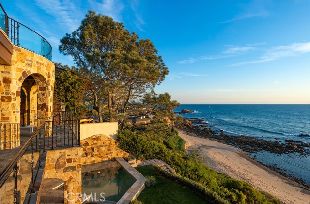 Detail Gallery Image 4 of 46 For 177 Shorecliff Rd, Corona Del Mar,  CA 92625 - 5 Beds | 5/5 Baths