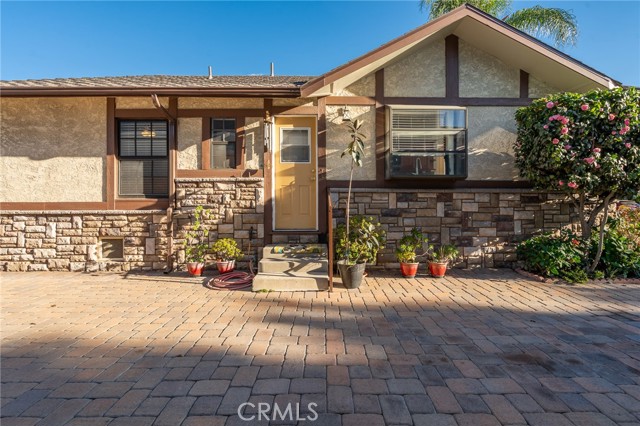 Detail Gallery Image 4 of 38 For 8543 6th, Downey,  CA 90241 - 3 Beds | 2 Baths