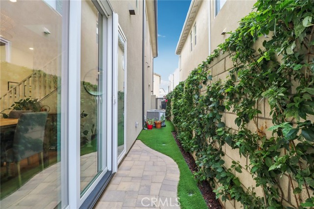 Detail Gallery Image 25 of 36 For 27230 Red Willow Ct, Valencia,  CA 91381 - 3 Beds | 2/1 Baths