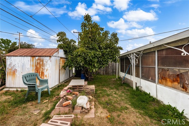 Detail Gallery Image 30 of 41 For 526 Nottingham Ave, Santa Ana,  CA 92703 - 4 Beds | 2 Baths