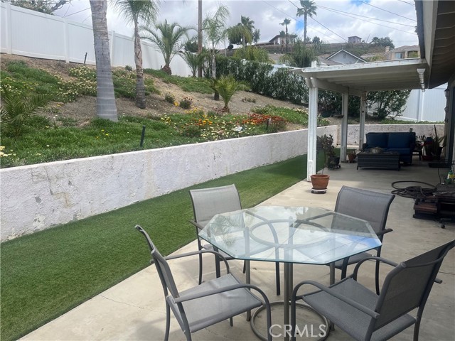 29183 Yosemite Place, Canyon Lake CA: https://media.crmls.org/medias/cb516f62-bc8f-40da-bf32-1cc49c3c67a9.jpg