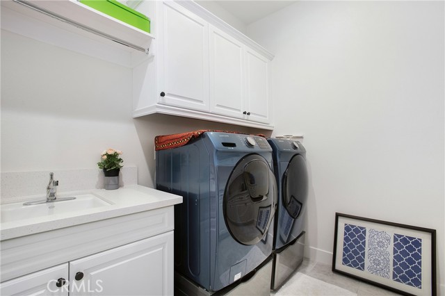 85 Spacial, Irvine CA: https://media.crmls.org/medias/cb529ac5-3f76-4c18-94c9-56f6873940b2.jpg