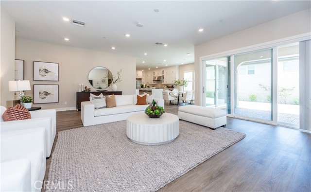 54 Sagan Way, Irvine CA: https://media.crmls.org/medias/cb52ae2f-2818-4b93-85d5-c479999c51e4.jpg