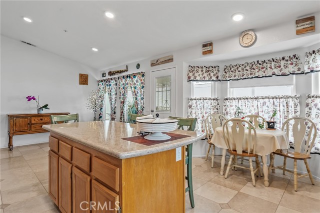 7483 Catalpa Avenue, Highland CA: https://media.crmls.org/medias/cb52b753-ffb3-4bb6-adec-01d1da47147d.jpg