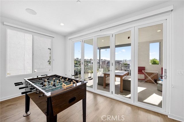 335 Magnet, Irvine CA: https://media.crmls.org/medias/cb52d811-b5df-4e37-b009-0e3c13cdc773.jpg