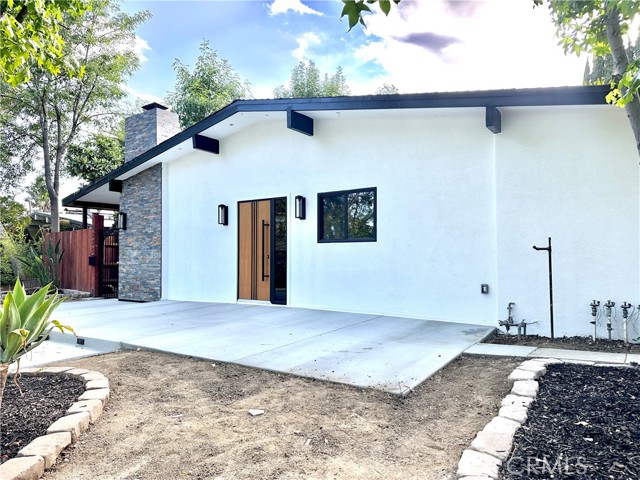 10335 Babbitt Avenue, Granada Hills CA: https://media.crmls.org/medias/cb52f86a-de4f-453a-b714-698798cac325.jpg