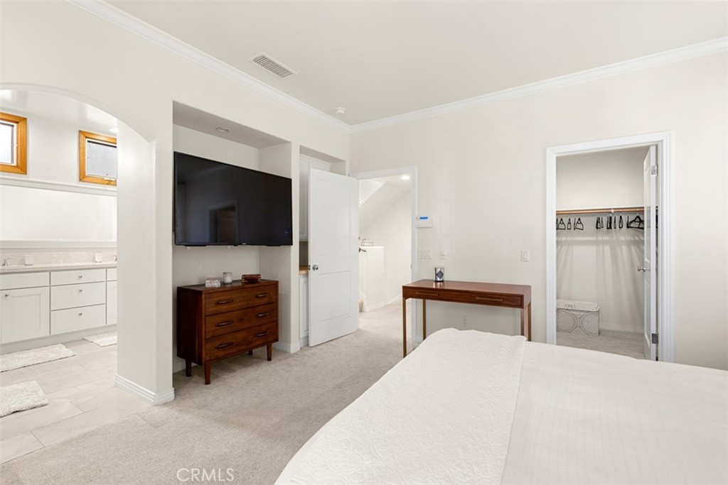 MLS #OC25264387 image #15