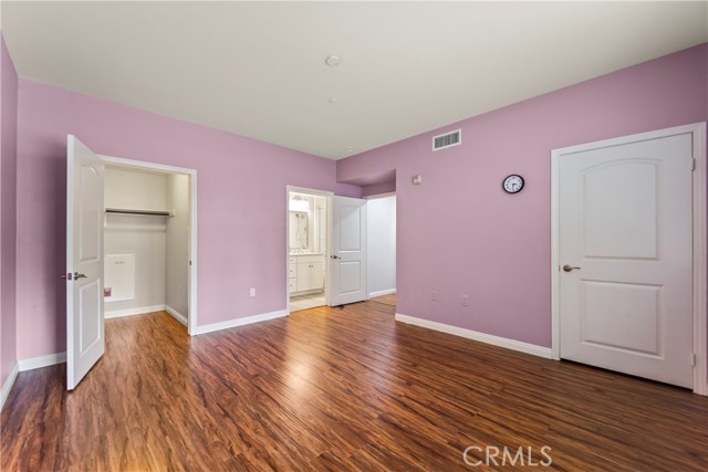 76 City Stroll, Irvine CA: https://media.crmls.org/medias/cb53db89-6202-49ec-bb35-c1198633570a.jpg