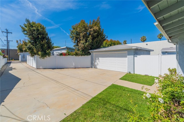 2157 242nd Street, Lomita CA: https://media.crmls.org/medias/cb548378-1fa2-48d0-be10-9b35c915b955.jpg
