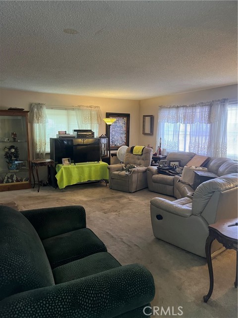 1308 E Sunview Drive, Orange CA: https://media.crmls.org/medias/cb552256-dfad-458d-adf6-8fdc01af4613.jpg
