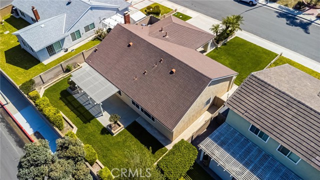 Detail Gallery Image 36 of 44 For 17651 Falkirk Ln, Huntington Beach,  CA 92649 - 4 Beds | 2 Baths