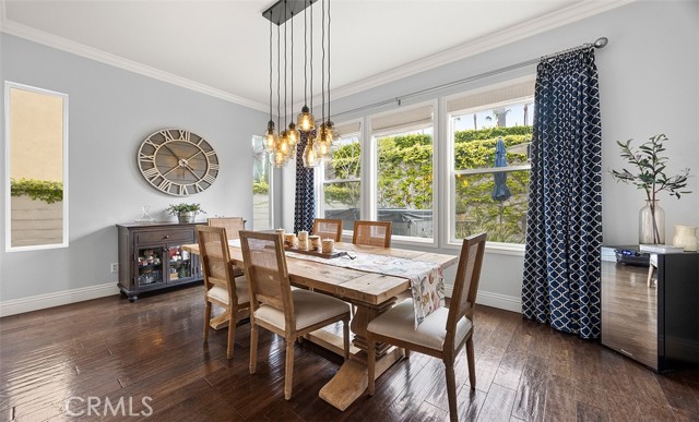 6615 Feather Drive, Huntington Beach CA: https://media.crmls.org/medias/cb55b22f-7028-4ce7-bcca-e5e6a99b05ab.jpg