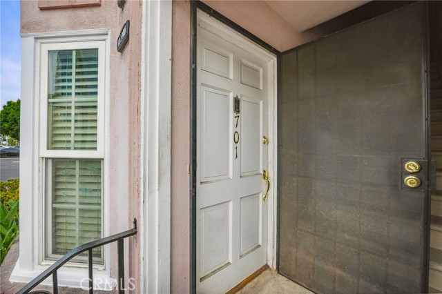 Detail Gallery Image 3 of 24 For 102 Lime Ave #1,  Long Beach,  CA 90802 - 1 Beds | 1 Baths