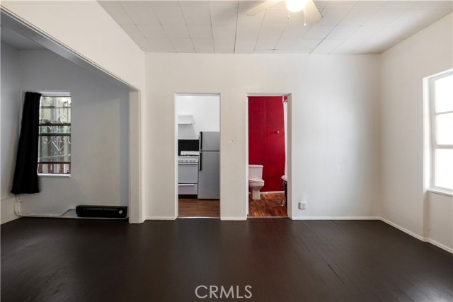 30 Dudley Ave, Venice CA: https://media.crmls.org/medias/cb5645d7-db7f-4879-9ebd-9df734ab138a.jpg