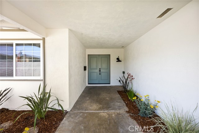 Detail Gallery Image 2 of 14 For 230 Gila Way, Placentia,  CA 92870 - 4 Beds | 2/1 Baths