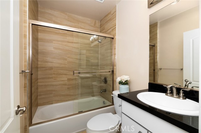 Detail Gallery Image 18 of 25 For 431 N Los Robles, Pasadena,  CA 91101 - 3 Beds | 2/1 Baths