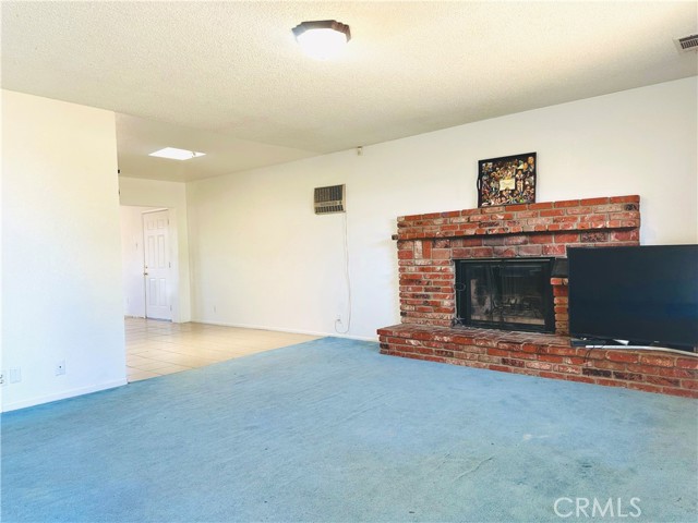 10907 BARTLETT, Adelanto CA: https://media.crmls.org/medias/cb56c618-251e-415b-981d-18177c7e99a9.jpg
