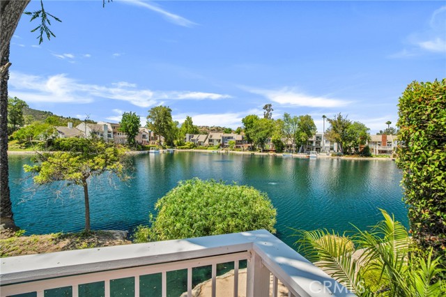 23310 Park Sorrento, Calabasas CA: https://media.crmls.org/medias/cb56d517-f7b9-43bf-97d5-779be93cba5e.jpg