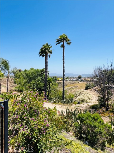 38445 Via Taffia, Murrieta CA: https://media.crmls.org/medias/cb574384-0cfe-4a84-aa08-ed756f2199a9.jpg