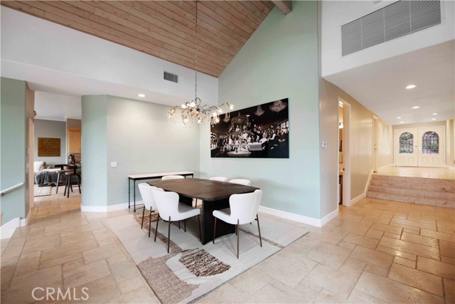 1525 Ramona Drive, Camarillo CA: https://media.crmls.org/medias/cb57a5a9-d7c5-4586-81f5-afbc15675f9c.jpg