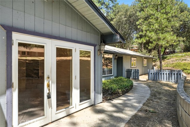 5783 Chowchilla Mountain Road, Mariposa CA: https://media.crmls.org/medias/cb5814d1-d8f1-4b35-a8b1-5ca7de418c56.jpg
