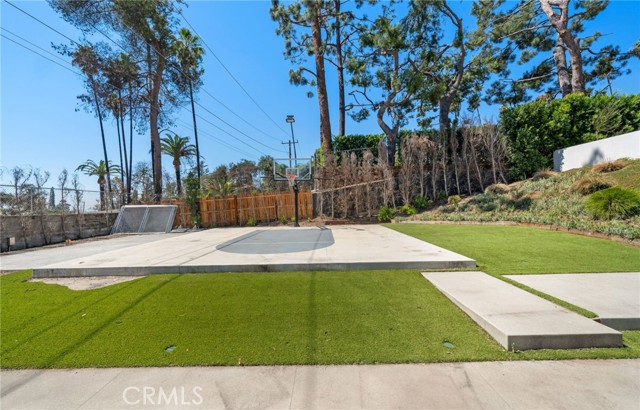 1400 E Palm Street, Altadena CA: https://media.crmls.org/medias/cb58674d-1863-4486-bc30-c396167c08fc.jpg