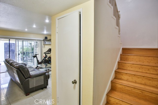 Detail Gallery Image 6 of 27 For 11057 Dudley Way, Stanton,  CA 90680 - 3 Beds | 2 Baths