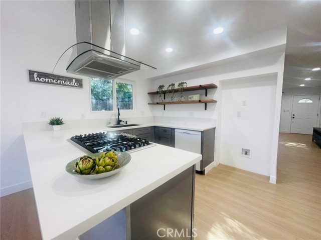 Detail Gallery Image 14 of 44 For 3502 W Flower Ave, Fullerton,  CA 92833 - 3 Beds | 2 Baths