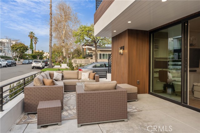 Detail Gallery Image 29 of 30 For 520 Iris Ave, Corona Del Mar,  CA 92625 - 3 Beds | 2/1 Baths