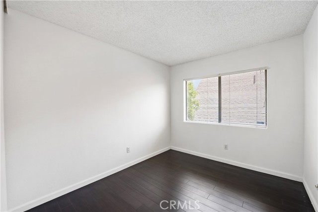 Detail Gallery Image 19 of 28 For 20110 Cohasset St #22,  Winnetka,  CA 91306 - 3 Beds | 2/1 Baths