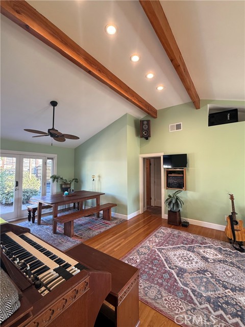 Detail Gallery Image 7 of 45 For 6431 E El Roble, Long Beach,  CA 90815 - 4 Beds | 2 Baths