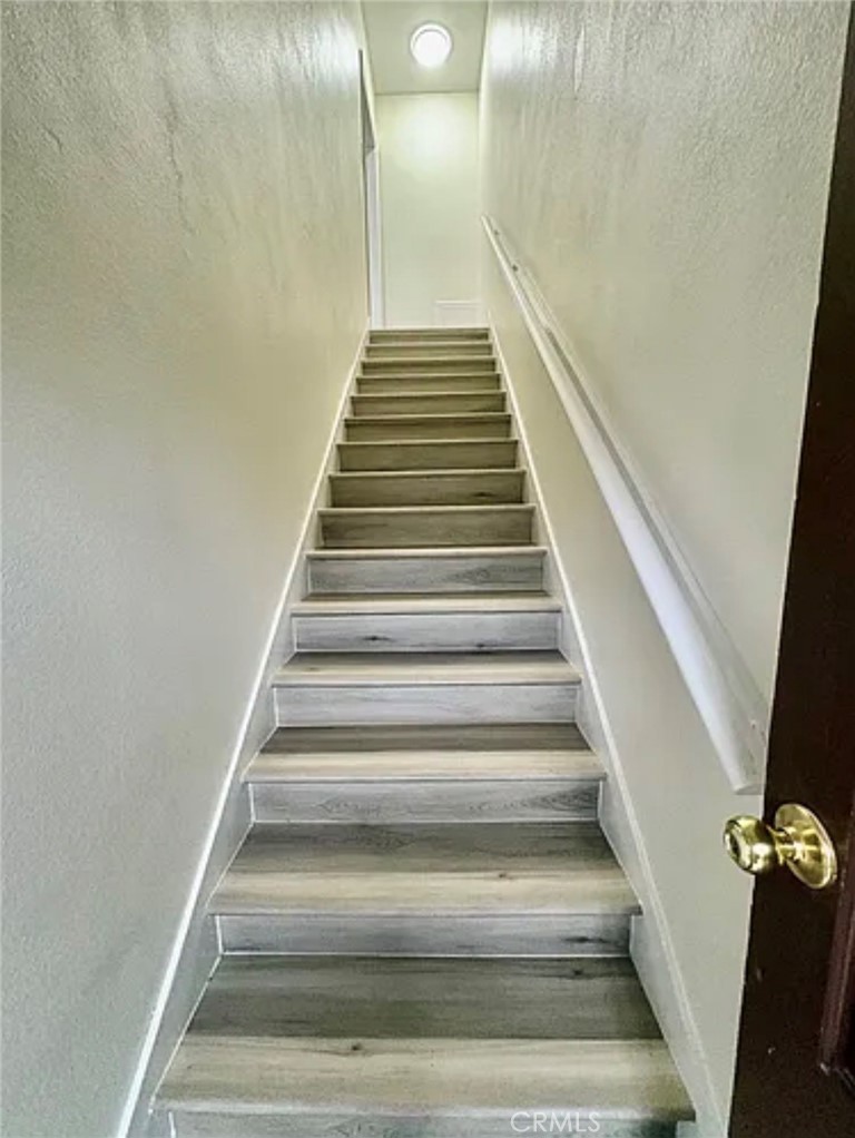 https://media.crmls.org/medias/cb5c117b-8d79-4779-94c9-0e7f0e92d60d.jpg?preset=X-Large