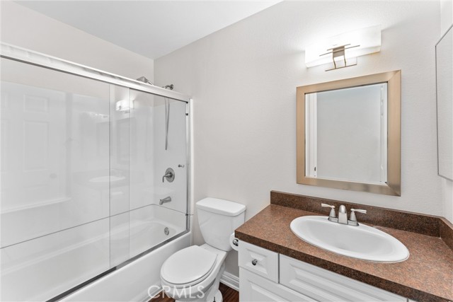 201 W Harvey Avenue, Santa Ana CA: https://media.crmls.org/medias/cb5c70ea-1801-4af0-ab24-261f9062f1a2.jpg