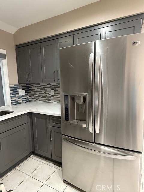 Detail Gallery Image 3 of 17 For 2970 S Greenville #B,  Santa Ana,  CA 92704 - 2 Beds | 1/1 Baths