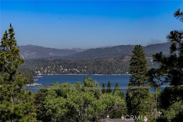 Detail Gallery Image 1 of 49 For 27554 North Bay Rd, Lake Arrowhead,  CA 92352 - 4 Beds | 2/2 Baths