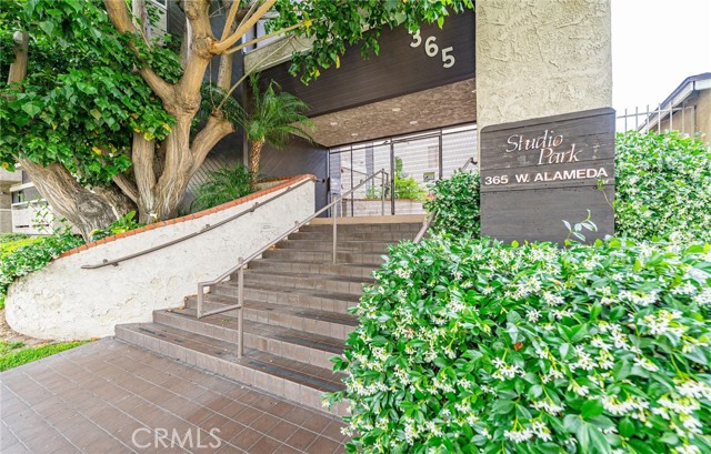 Detail Gallery Image 48 of 50 For 365 W Alameda Ave #203,  Burbank,  CA 91506 - 3 Beds | 2 Baths