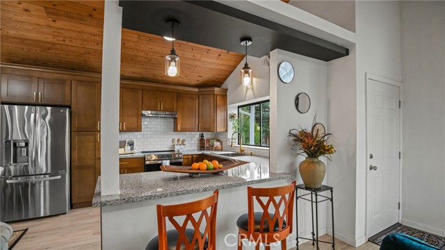 Detail Gallery Image 10 of 35 For 10214 El Dorado Way, Kelseyville,  CA 95451 - 4 Beds | 3 Baths