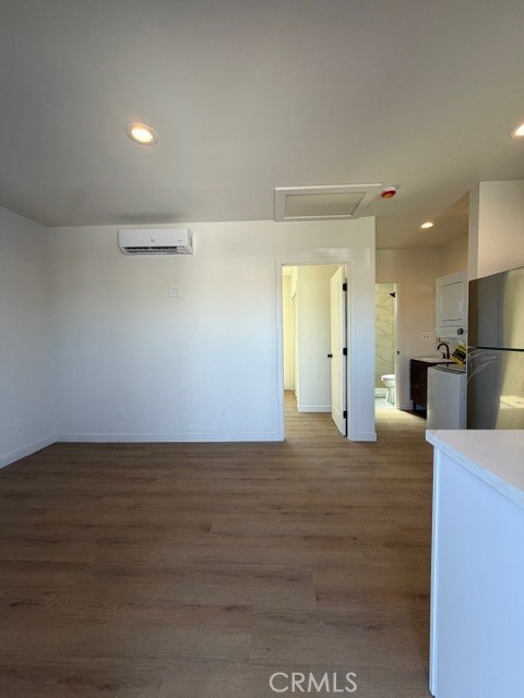 Detail Gallery Image 2 of 21 For 1327 W 89th St a,  Los Angeles,  CA 90044 - 1 Beds | 1 Baths