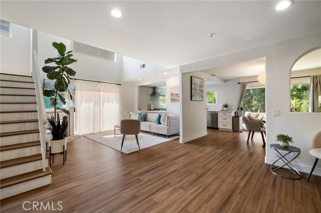 14300 Terra Bella Street, Panorama City CA: https://media.crmls.org/medias/cb5ebd6c-4b83-4fbe-9763-b30159fa039d.jpg