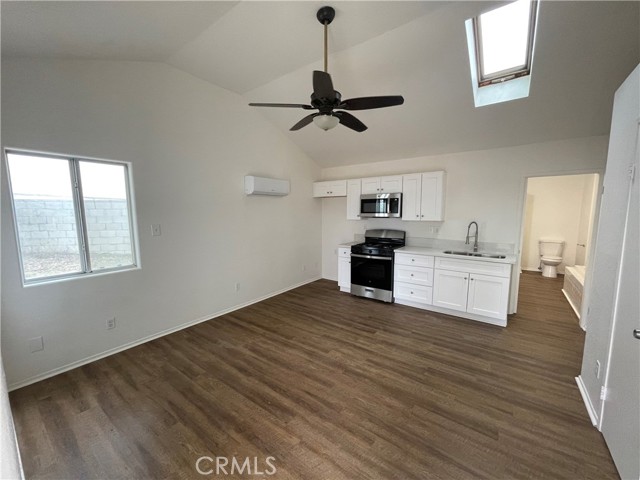 25141 Silent Creek Road, Moreno Valley CA: https://media.crmls.org/medias/cb5f6046-3625-4b12-889a-e22c690ed54d.jpg