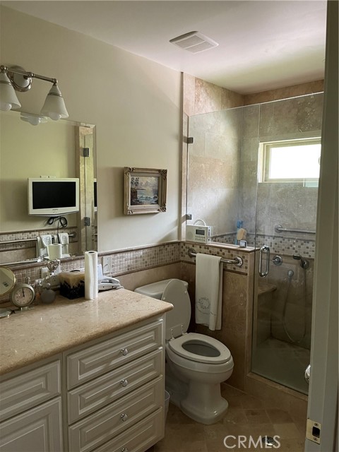 Detail Gallery Image 14 of 20 For 701 W 24th St, Upland,  CA 91784 - 5 Beds | 4 Baths