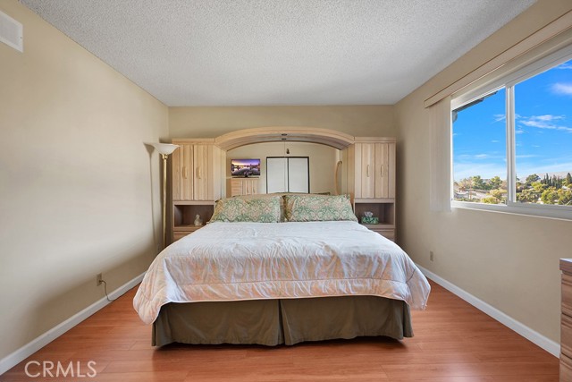 Detail Gallery Image 27 of 31 For 10480 Sunland Bld #20,  Sunland,  CA 91040 - 3 Beds | 3 Baths