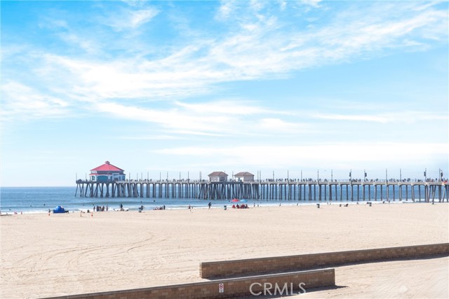 6467 Frampton, Huntington Beach CA: https://media.crmls.org/medias/cb629fe9-a193-4615-b4d2-6dfd0e5cac3c.jpg